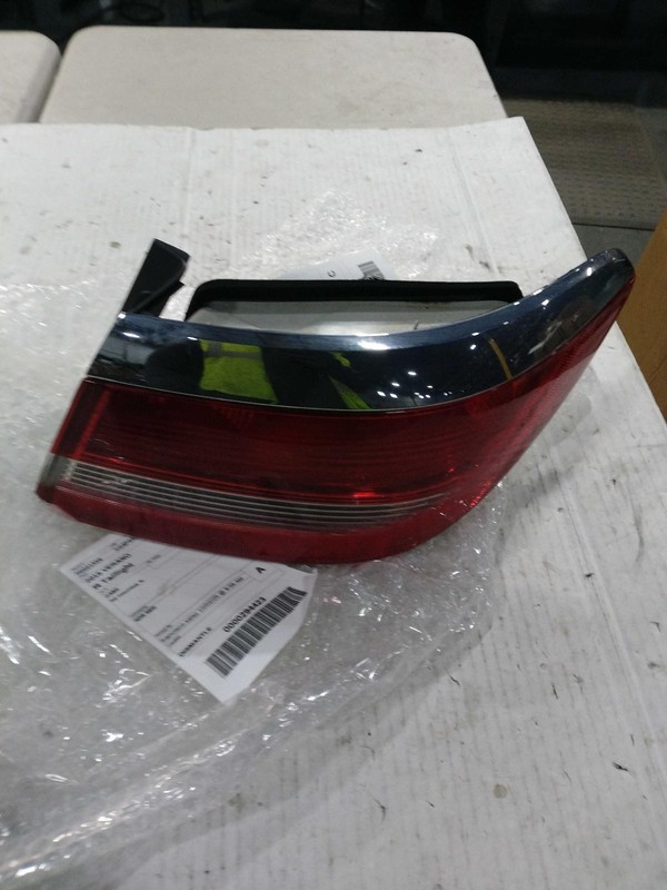 2015 Buick Verano Right Tail Light Assembly White 85339 Used 92K Miles