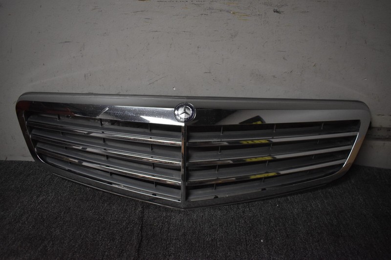 2008-2014 MERCEDES BENZ C-CLASS CHROME GRILLE FACTORY OEM