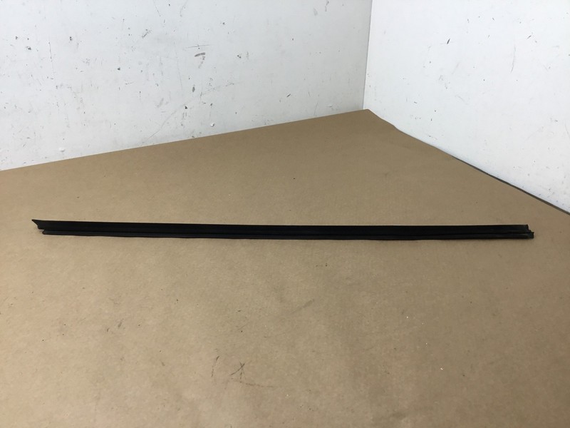 Mercedes CL550 W216 2011 Rear Right Pass Quarter Weatherstrip Belt Seal 07-14;:A
