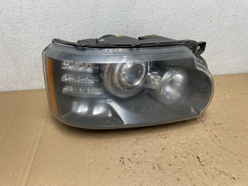 2010 to 2012 Land Rover Range Rover L322 Right Xenon Hid Headlight N3526 DW