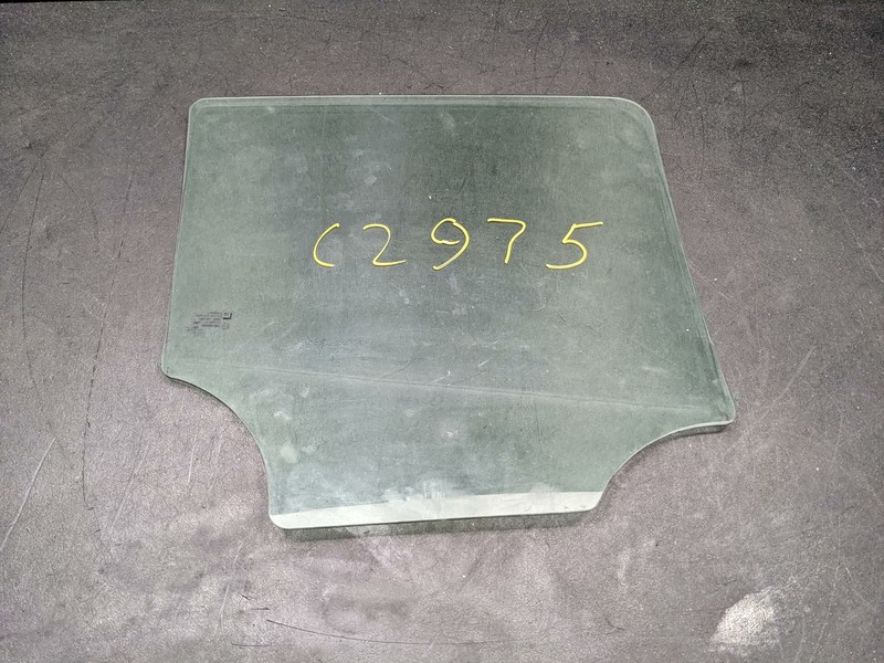 Rear Left Driver Door Window Glass 2019 Chevrolet Trax 42620048 2015-2020 2021
