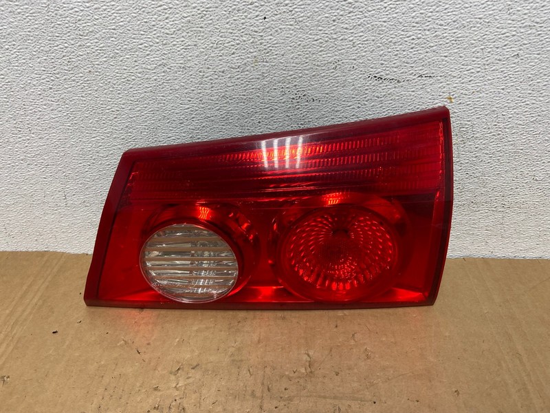2006 - 2010 Toyota Sienna Right Passenger Side Rh Inner Tail Light Oem AD3188 LK