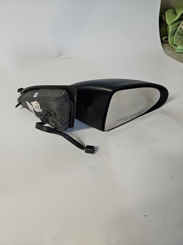 04 05 06 07 08 Chevrolet Malibu Passenger Right Side 3 Wire Power Door Mirror