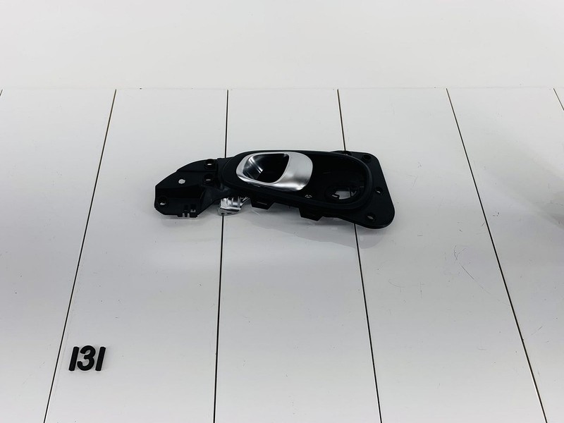 14-16 FIAT 500L FRONT LEFT DRIVER SIDE INTERIOR DOOR HANDLE & BRACKET OEM
