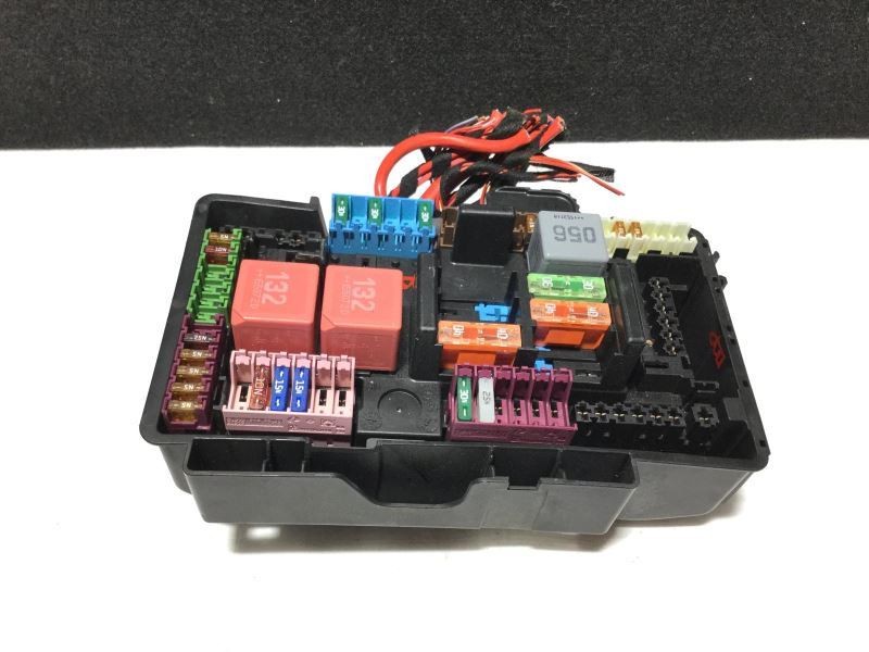 2017-2020 BMW 330I CABIN FUSE BOX UNDER CENTER CARGO COVER 9K 14561