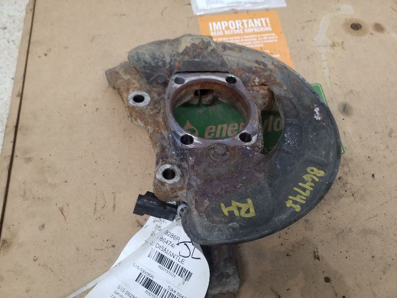 Passenger Front Spindle/Knuckle Convertible Fits 99-04 VOLVO 70 SERIES 197538