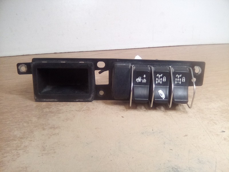 Kenworth T680 S06-1073-601 Dash Console Panel With Storage Tray