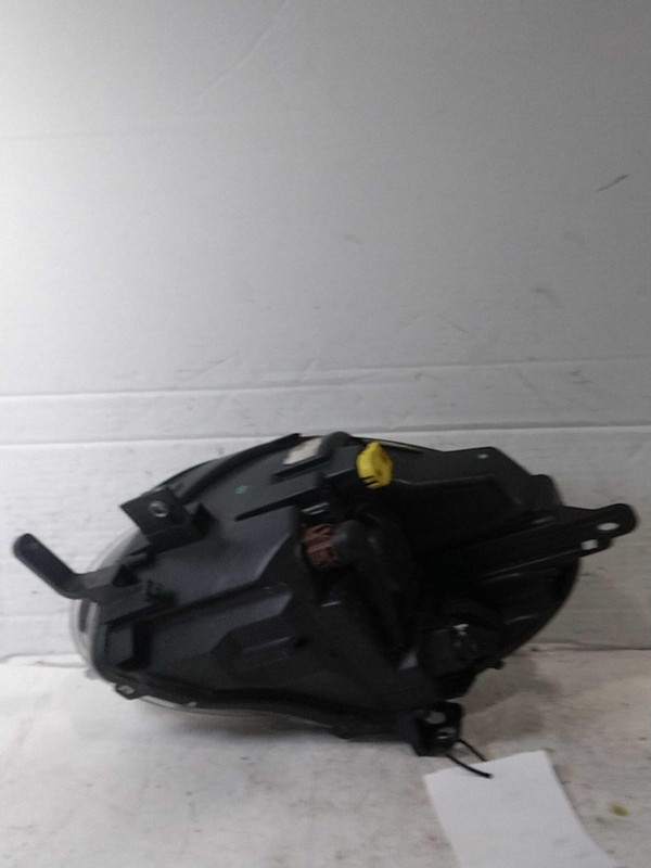 2016 FIAT 500 Right Headlight Assembly Black OEM 264366 Used 85K Miles