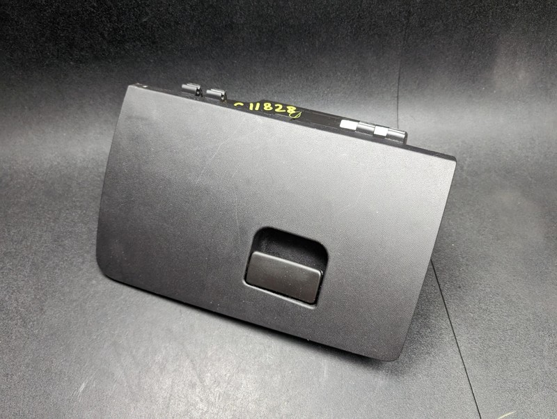 Glove Box Door 2019 Chevrolet Equinox 84273559 2018 2020 2021 2022 2023 2024 X