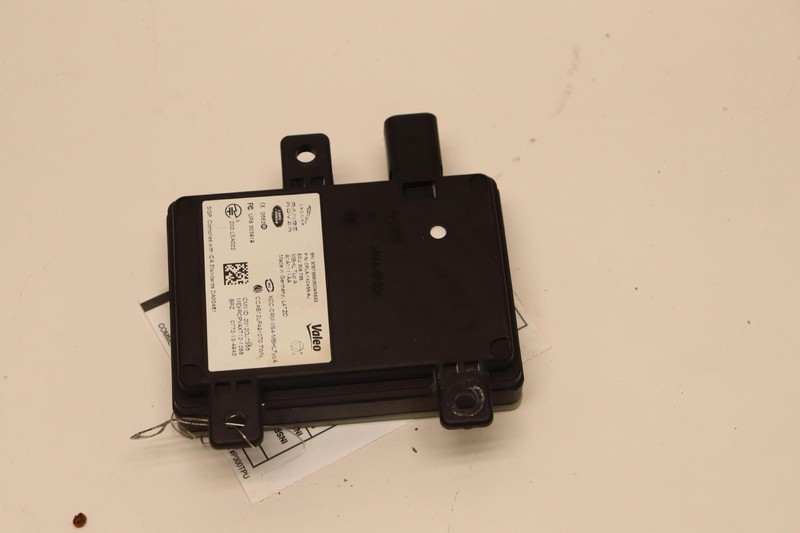 2014-2020 JAGUAR F-TYPE REAR LEFT SIDE BLIND SPOT RADAR SENSOR MODULE OEM
