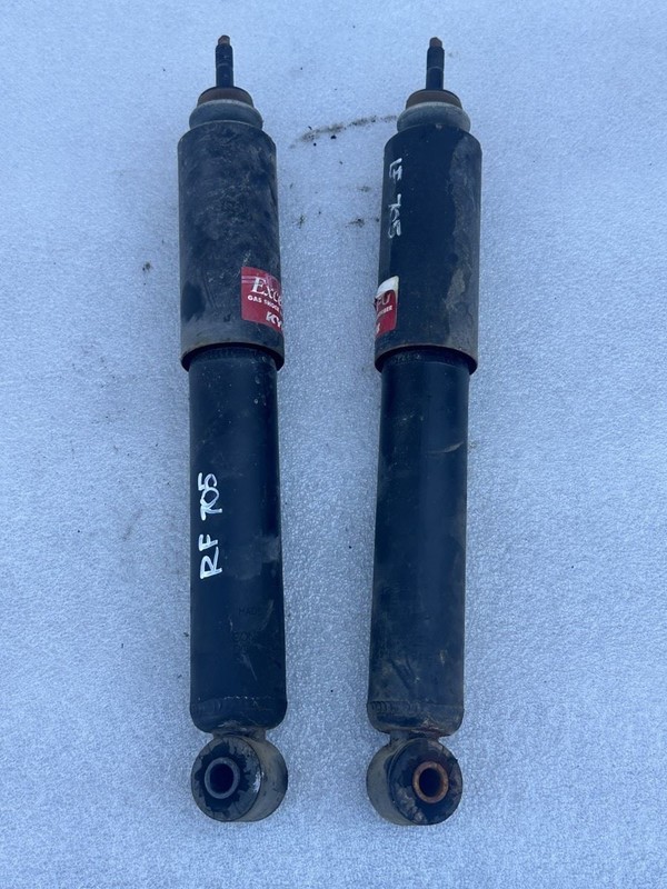 1997 1998 1999 MITSUBISHI MONTERO SPORT FRONT SHOCK ABSORBERS KYB 4x2