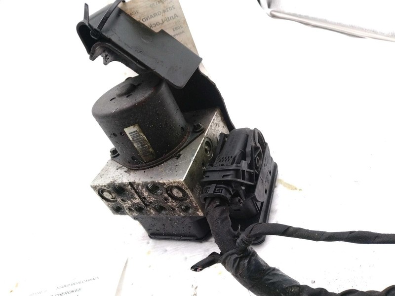 2014 Jeep Grand Cherokee ABS Pump & Motor Assembly OEM 68085389AA 114K Miles