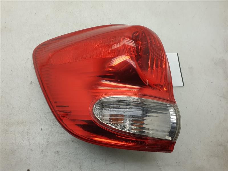 05-07 TOYOTA SEQUOIA SR5 DRIVER SIDE REAR TAIL LIGHT ASSEMBLY