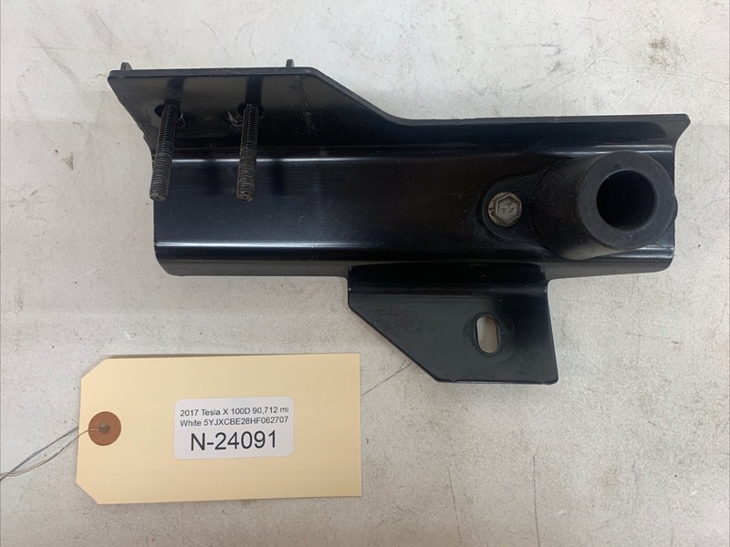 ⚡️16-20 Tesla Model X Front Left Bumper Reinforcement Ankle Catcher 24091 B24