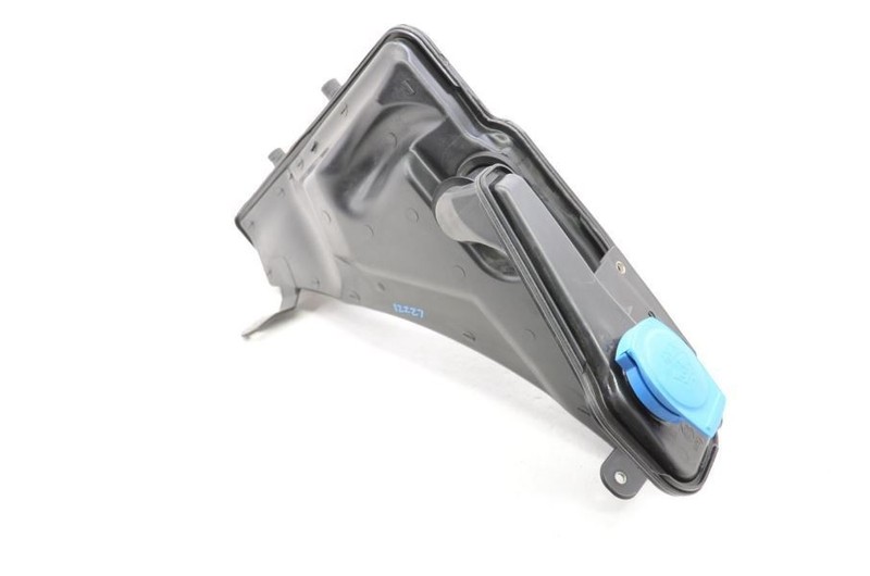 2015-2018 Porsche Macan 2.0L Windshield Washer Bottle Reservoir 95B955451