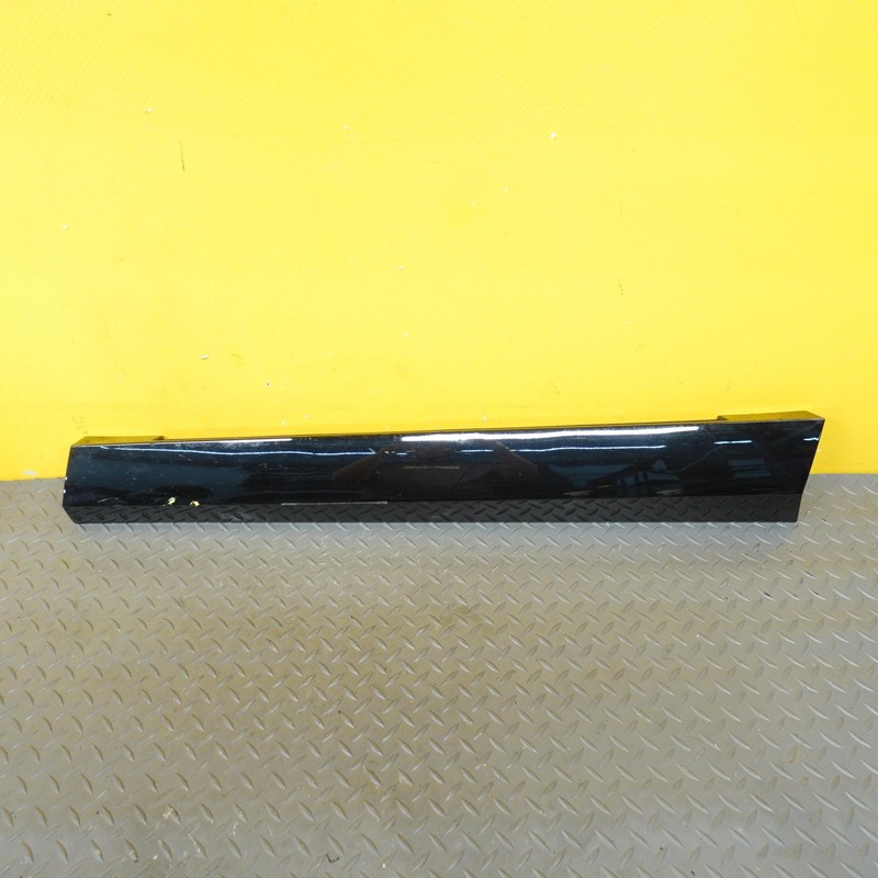 2020-2025 BUICK ENCORE GX FRONT RIGHT PASSENGER SIDE DOOR TRIM MOLDING 42810329
