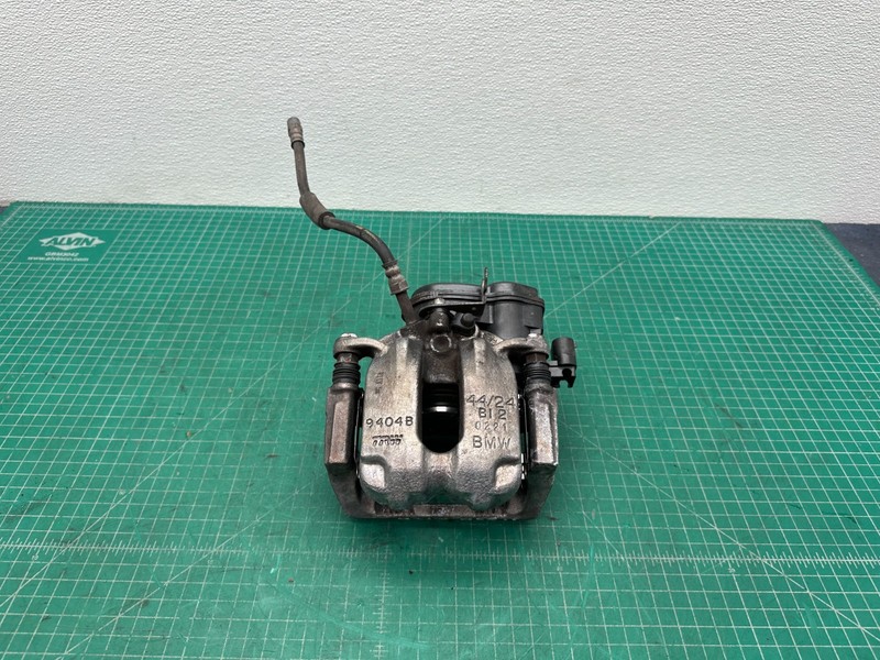 11-19 BMW 550i 650i REAR RIGHT BRAKE CALIPER 44/24 W/ ACTUATOR ASSEMBLY OEM