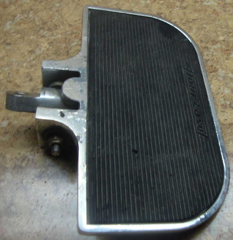 1998 Kawasaki Vulcan VN1500 VN 1500 E Classic Right Rear Passenger Floor Board