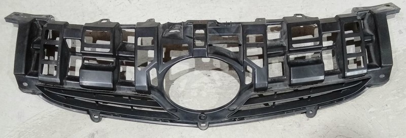 2010 thru Nov 2011 Toyota Prius Front Upper Grille 50934 53111-47020