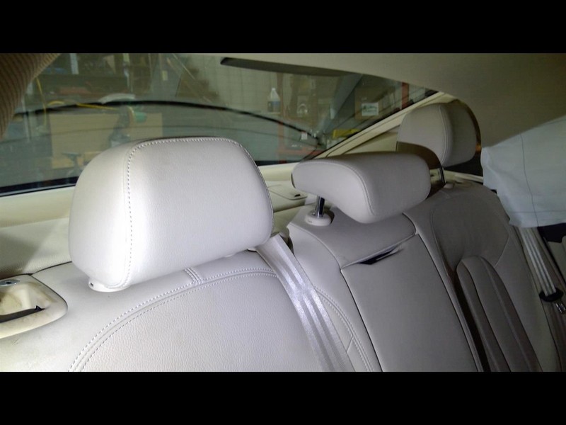 2012-2018 A6 AUDI 3 Rear Headrests 1535463