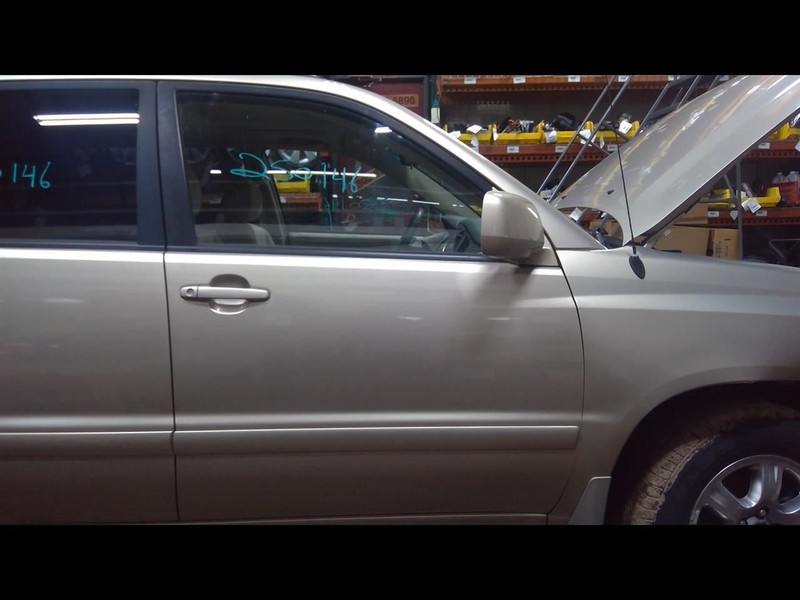 Passenger Right Front Door Fits 01-07 HIGHLANDER 1572172