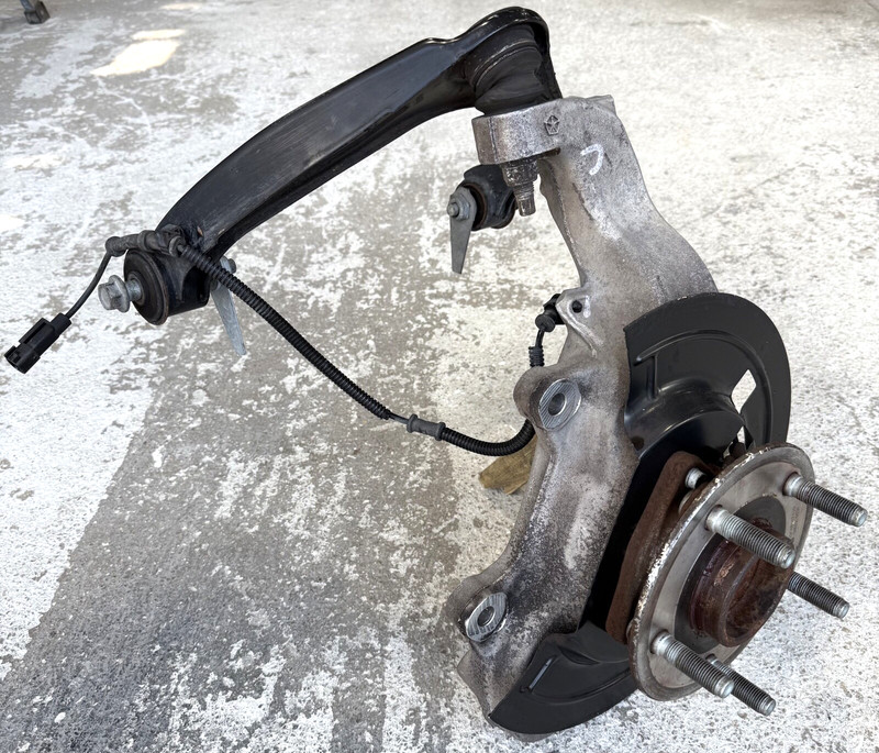 ✅ 13-24 RAM 1500 Class OEM FRONT RIGHT SUSPENSION 4x2 UPPER CONTROL ARM KNUCKLE