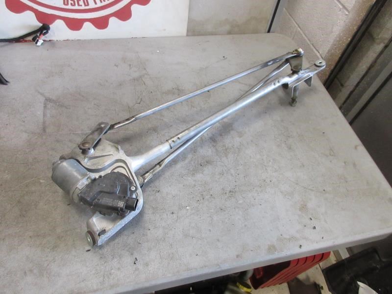 2014-2019 Chevrolet Corvette C7 OEM Windshield Wiper Linkage w/ Motor 22756324