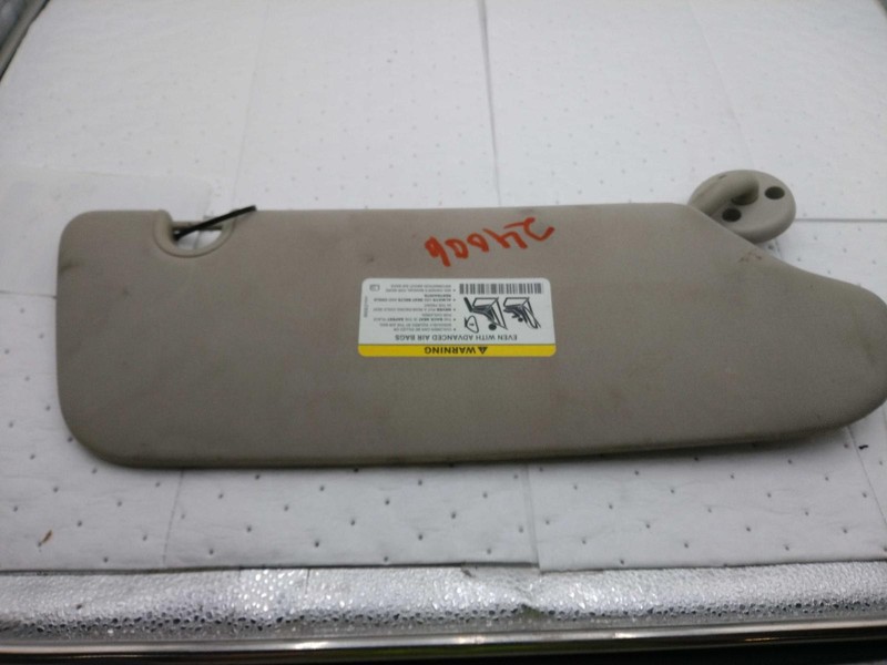 2012 Dodge Caravan Sun Visor White Used OEM Part 43218 4DR VAN 153K Mileage