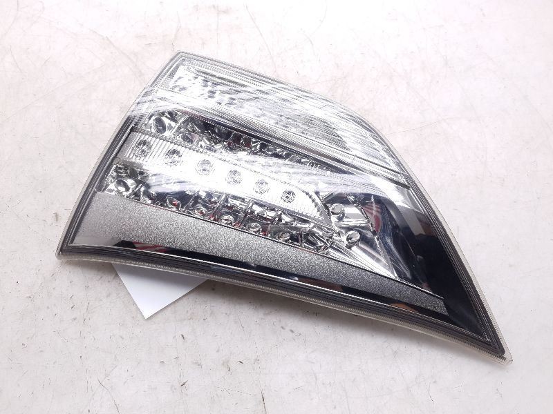 11-19 TOYOTA SIENNA PASSENGER SIDE REAR RIGHT TAIL LIGHT ASSEMBLY