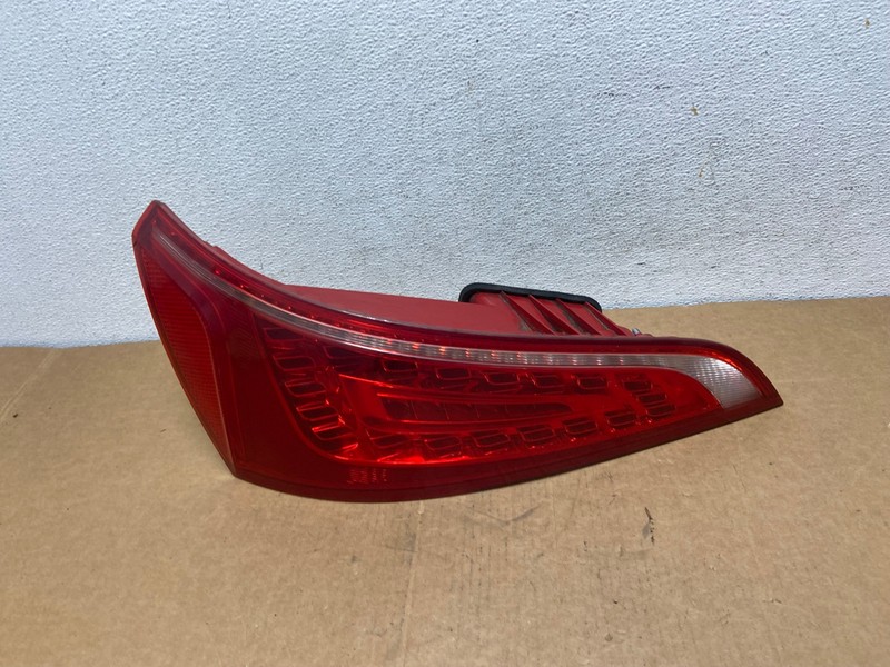 2009 to 2012 Audi Q5 Left Driver LH Side Tail light Oem AD5464 LK