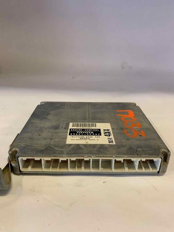 89661-0C442 TOYOTA TUNDRA 03
