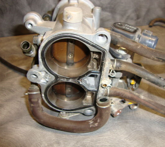 06 Kawasaki Vulcan VN1600 1600 Nomad Fuel Gas Intake Throttle Body Injector J10