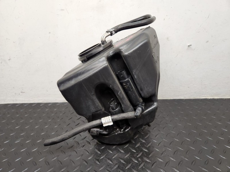 10-13 Mercedes-Benz S400 Washer Reservoir Assembly OEM 221-869-10-20