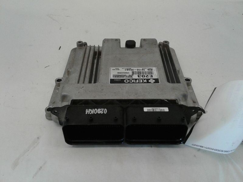 Engine ECM Electronic Control Module US Market 2.0L Fits 14 SOUL 1909301