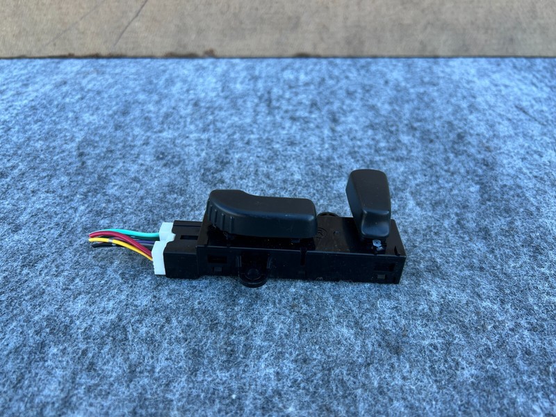 INFINITI QX80 QX56 2011-2017 OEM RIGHT PASSENGER SEAT CONTROL SWITCH ASSEY BLACK