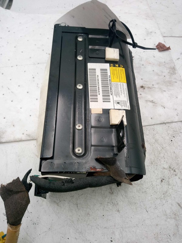 Used Instrument Panel Air Bag fits: 2009 Chevrolet Express 2500 van passenger da