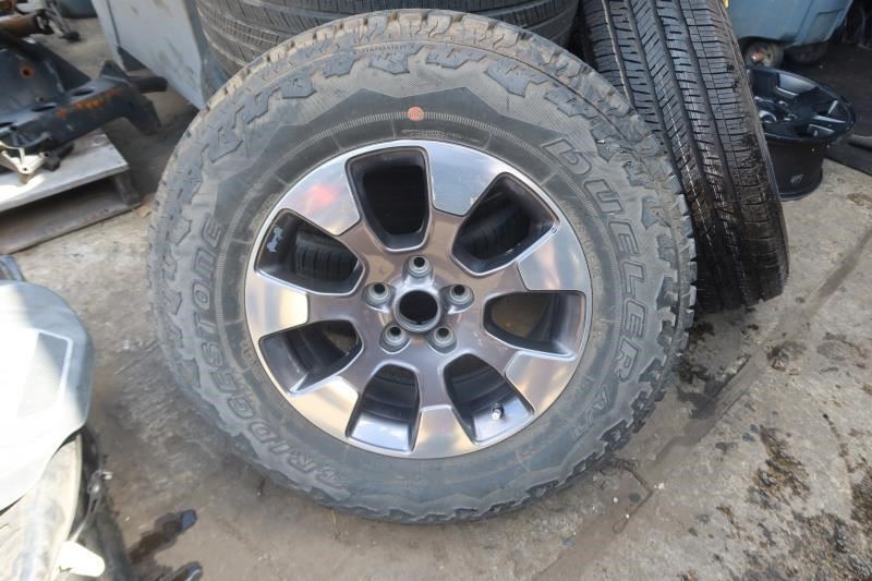 2018-2023 Jeep Wrangler JL OEM Single 18"x 7.5 Wheel w/ Tire 6BZ431STAA