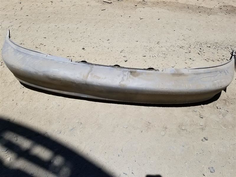 90 91 92 93 TOYOTA CELICA REAR BUMPER ASSEMBLY SCRATCHES