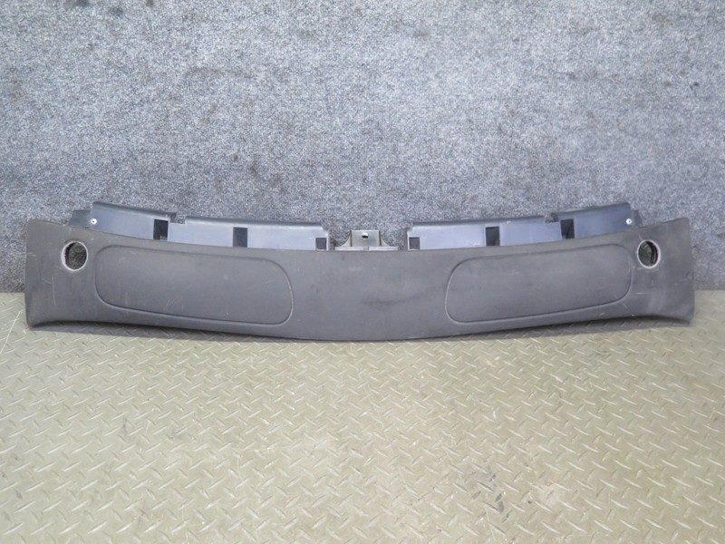 1999-2004 PORSCHE 911 996 CONVERTIBLE ROLL BAR TRIM COVER PANEL 99655538502