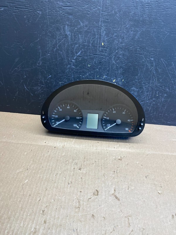 2003 to 2006 Sprinter 2500 3500 Instrument Speedometer Gauge Cluster AC6465 DG