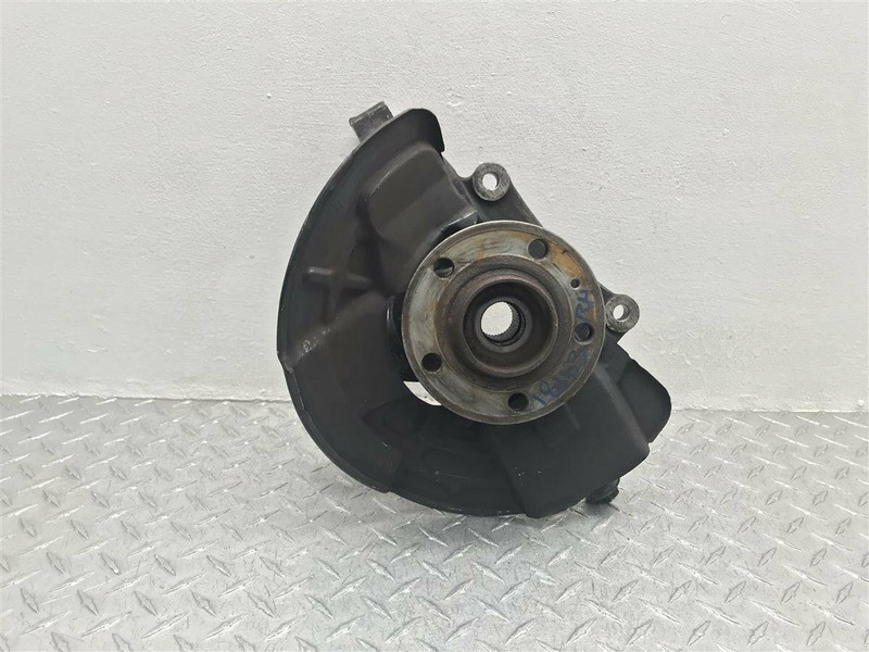 00-06 VOLVO SERIES 60 70 80 PASSENGER FRONT KNUCKLE w/HUB OEM 538-58738