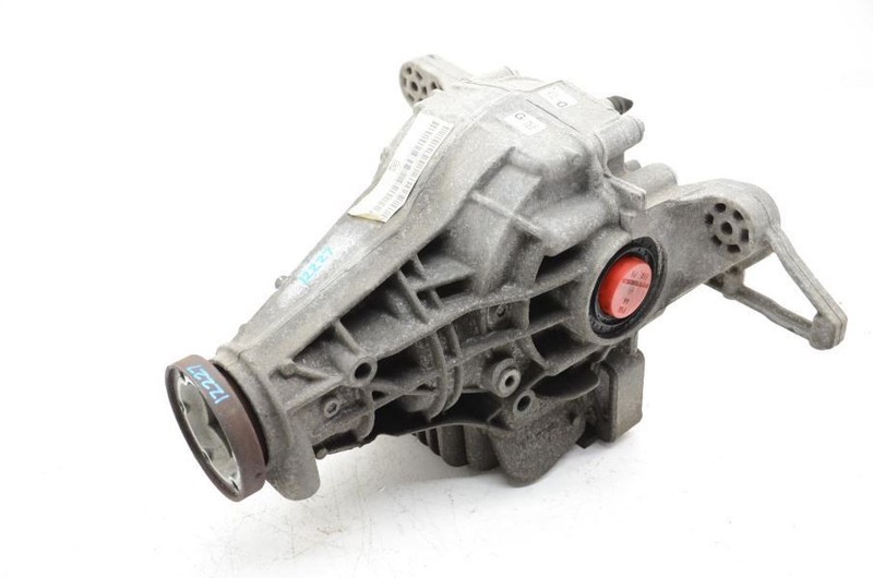 2017-2018 Porsche Macan 2.0L Non Locking Rear Differential Carrier Assembly