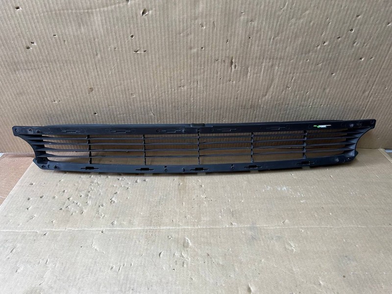 ✅ 16-20 Tesla Model X Front Bumper Lower Grille Assembly 1047734-00-F /cracked
