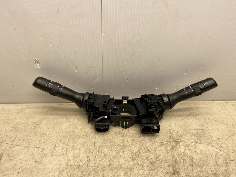 2015-2019 SUBARU OUTBACK TURN SIGNAL AUTO HEAD LIGHT TURN SIGNAL WIPER STALK