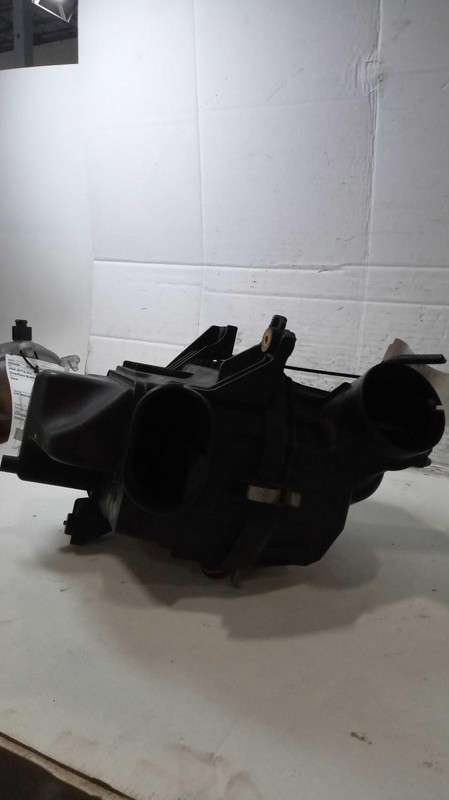 2009 Honda CR-V Air Cleaner Assembly OEM 17201RZA000 Grey 124k Miles