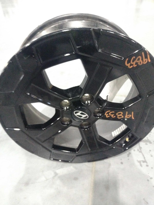 2024 Hyundai Santa Fe OEM Wheel 18x7.5 Red Alloy, Used, Fast Shipping