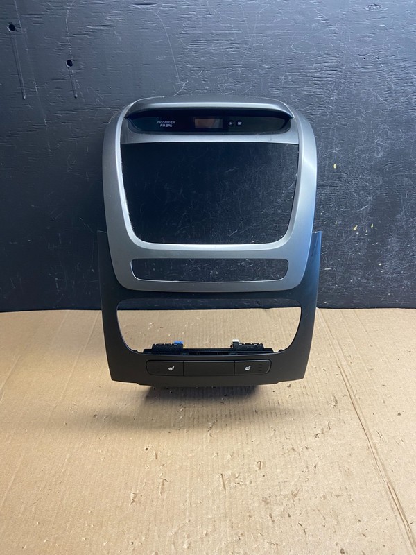 2014 2015 Kia Sorento Center Radio Climate Control Clock Trim Heat Seat AE3845