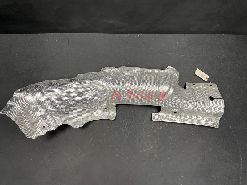 Exhaust Heat Shield 2018 Mercedes GLS 550 1666821800 2017 2019
