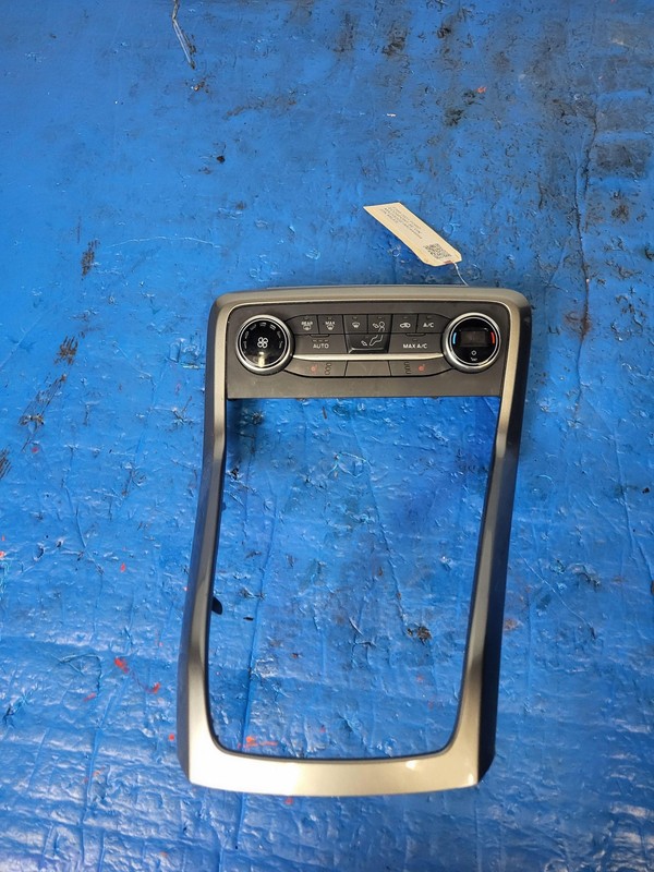Used Oem Ford A/C Heater Control GN15-18C612-CK for 2021 Ecosport SE 1.0L FWD