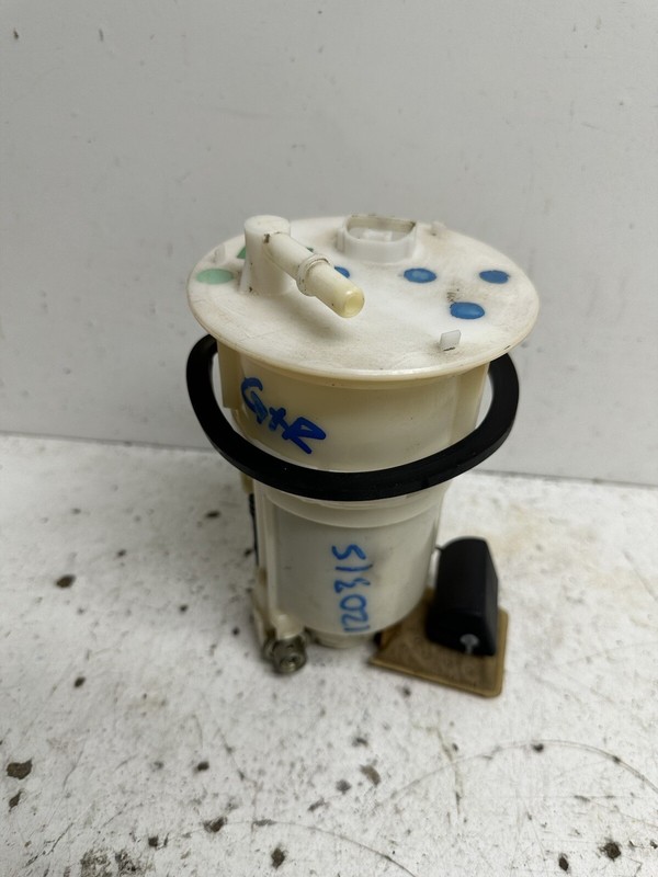 2005 Mitsubishi Endeavor Fuel Pump w Sending Unit & Bracket Oem